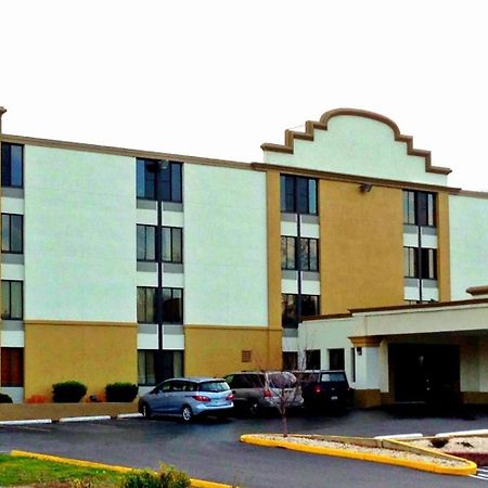 Days Inn By Wyndham Hagerstown I-70 Exterior photo